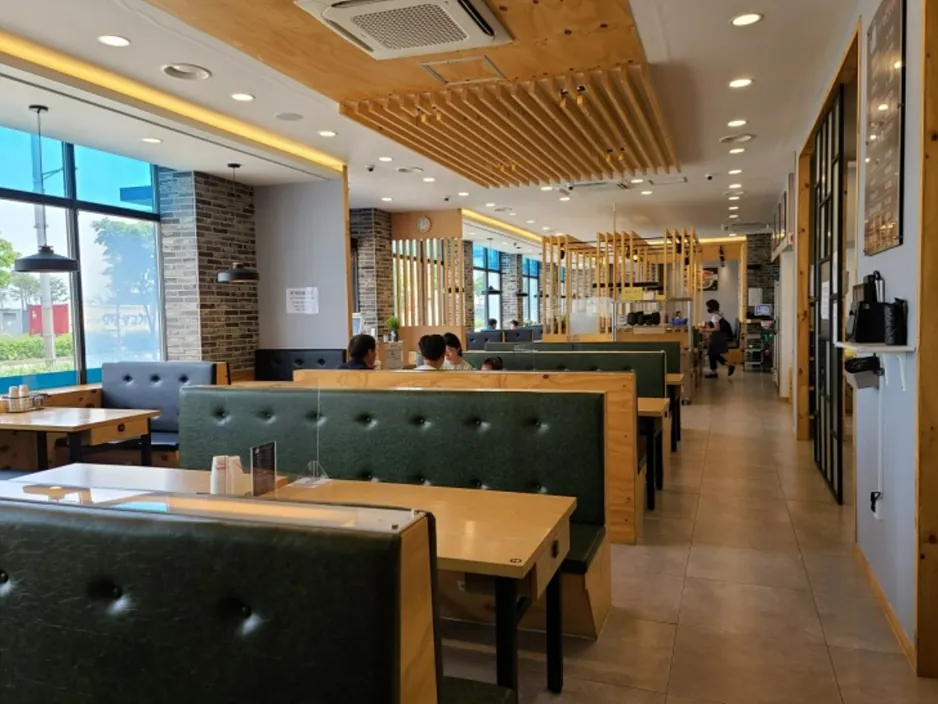 고래해물칼국수
